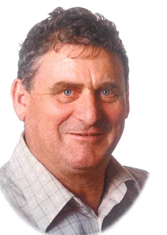Photo of photos/Paul Colin McLennan 1951-2017 mem service cvr_crop